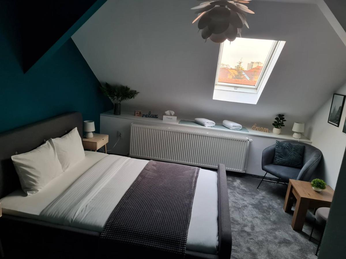 Bulevard Mansards Satu Mare Exterior foto